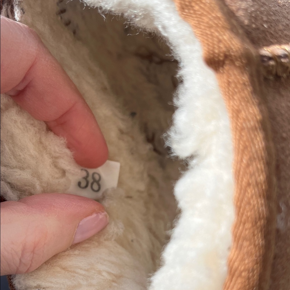 UGG platform Chestnut Brown Shearling-Lined Slip-… - image 6